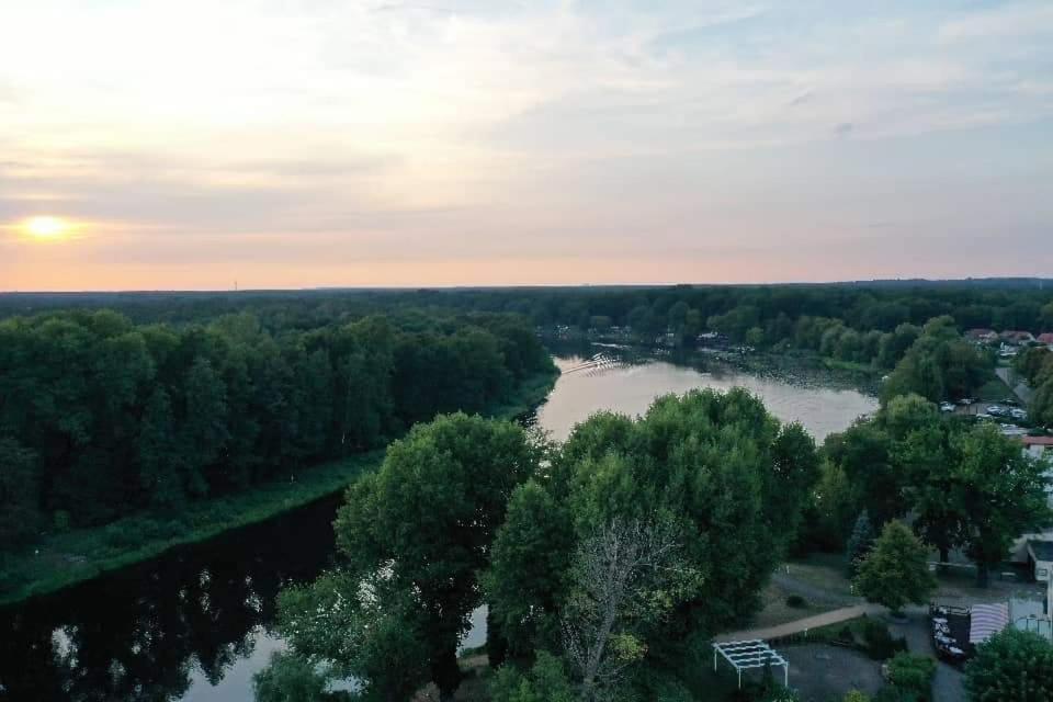 ホテル Haus Am Spreebogen Fürstenwalde エクステリア 写真